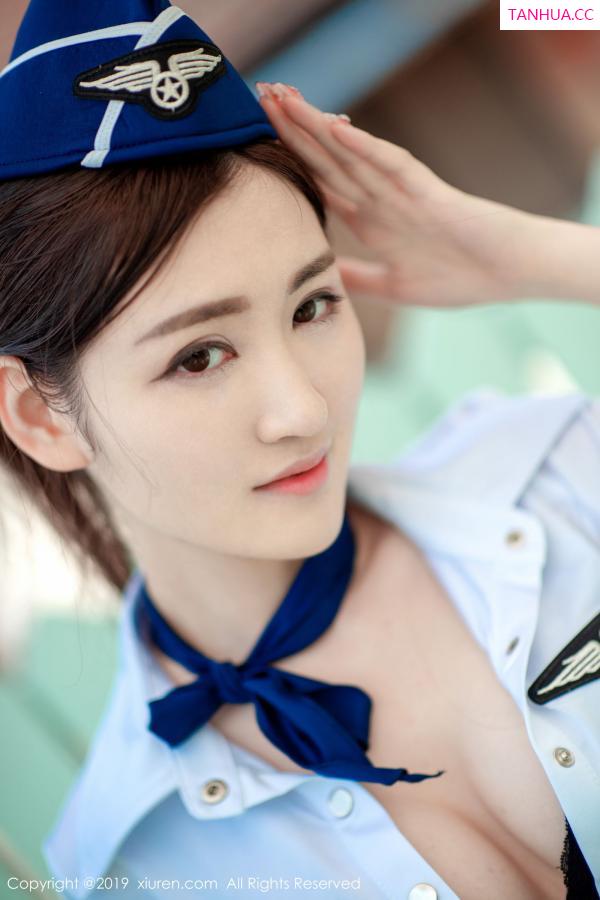 沈梦瑶  性感女神沈梦瑶 空乘制服草莓内衣第14张图片